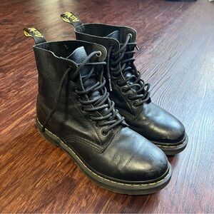 Dr. Marten 1460 Pascal Leather Boots